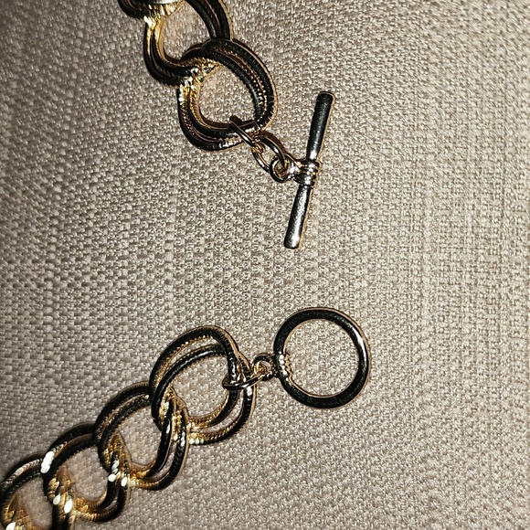 New Northcrest Gold-Tone Chain Toggle Necklace - Picture 6 of 6